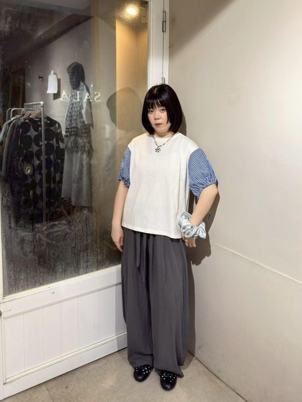 拼接條紋綁小天鵝刺繡泡泡袖上衣 