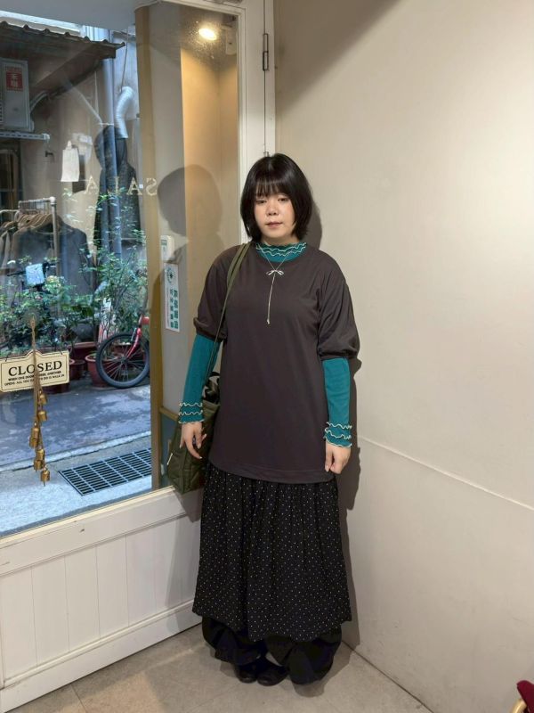 拼接下擺泡泡袖洋裝 