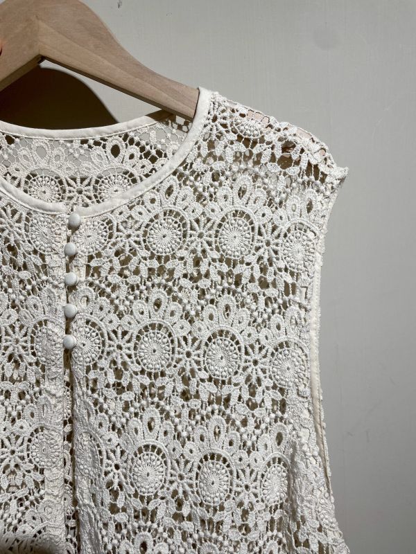 布扣緹花刺繡鏤空背心長罩衫 