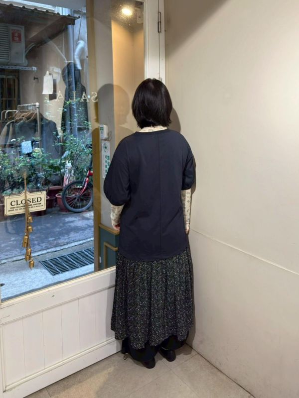 拼接下擺泡泡袖洋裝 