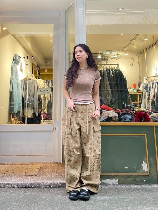 撞色車線木耳捲邊合身短袖雙層上衣 