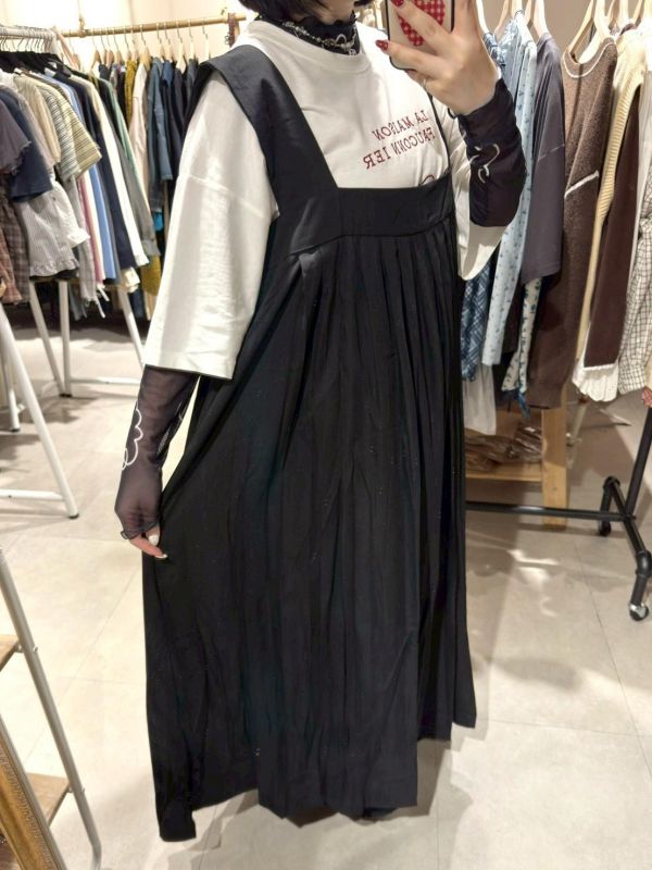 西裝百褶鈕扣調節寬肩帶散擺洋裝 