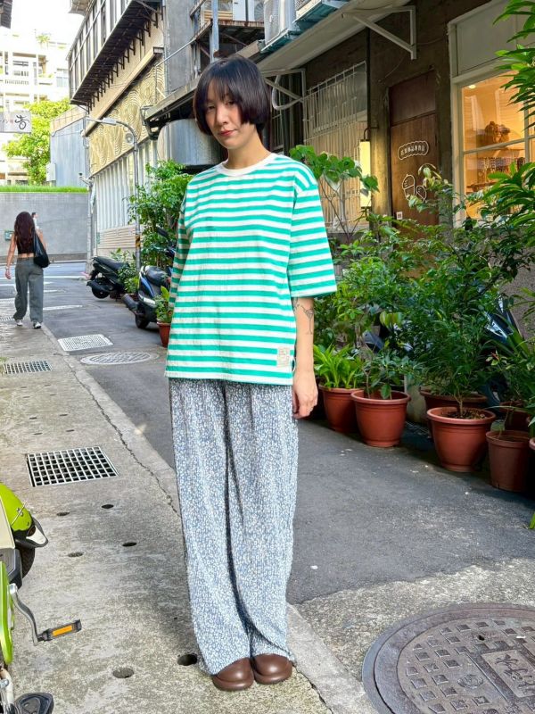 綠白條紋tee 