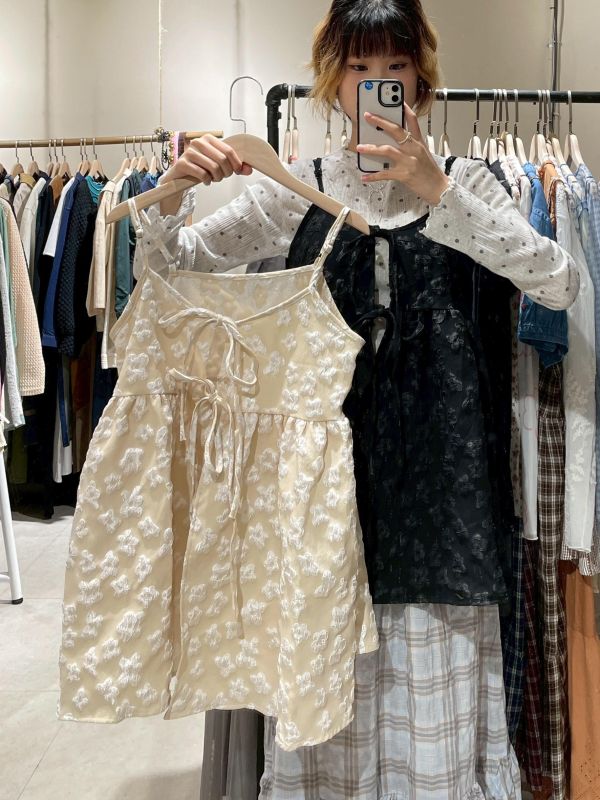 綁帶立體花花可調節吊帶背心 