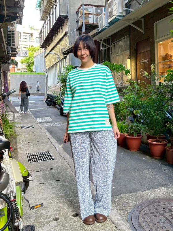 綠白條紋tee 