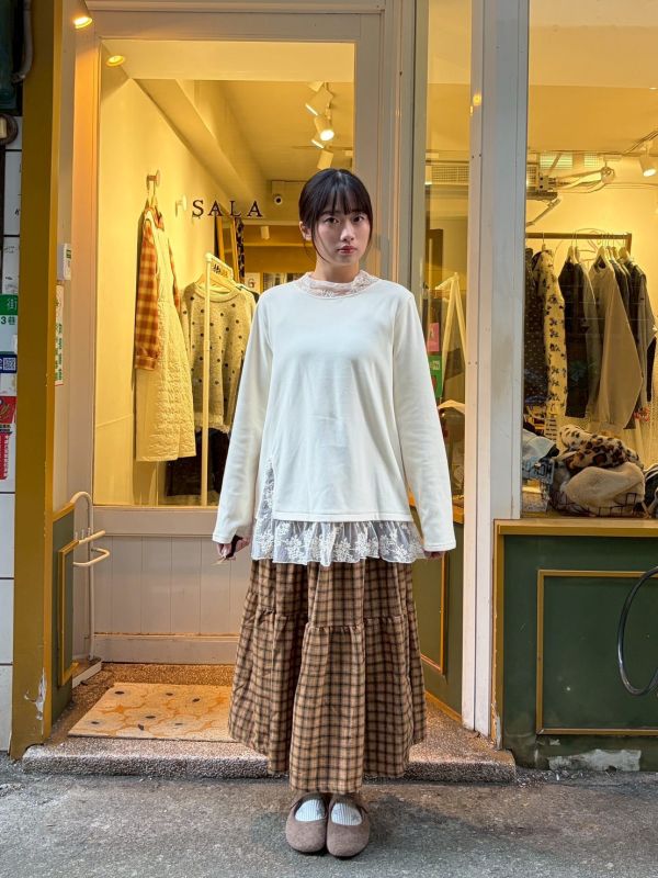 磨毛不規則開衩拼接蕾絲圓領上衣 