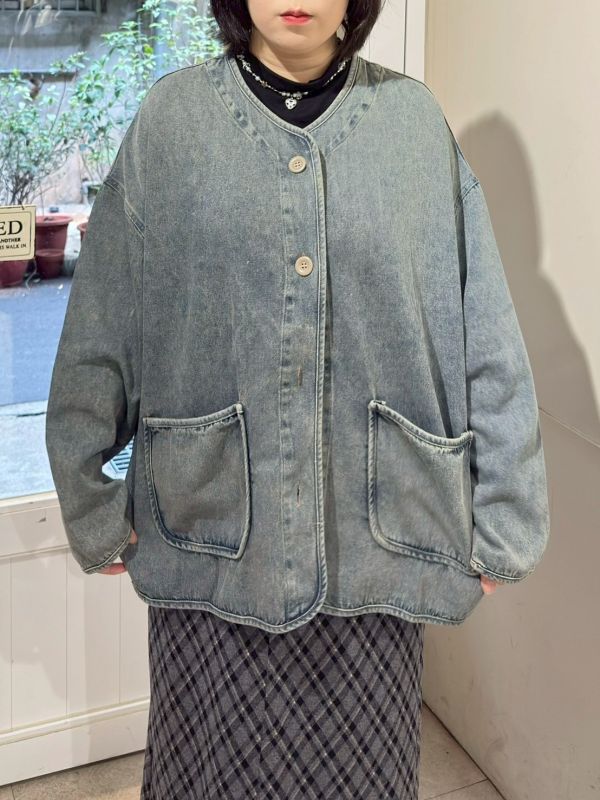 寬鬆落肩水洗圓釦口袋牛仔外套 