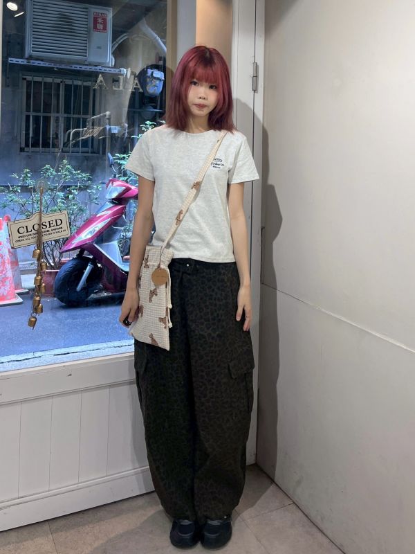 麵包刺繡圓領正肩修身短Tee 