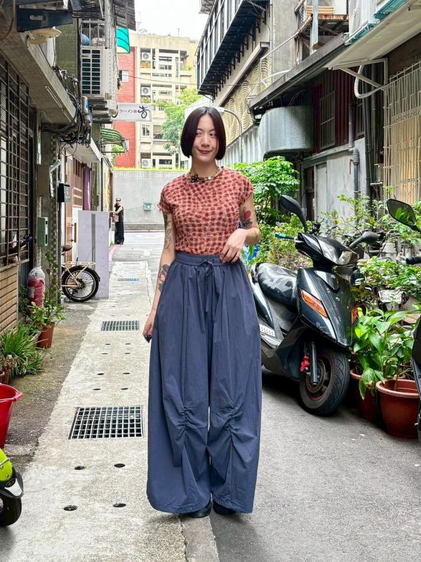 伸縮腰抓皺落地寬褲裙 