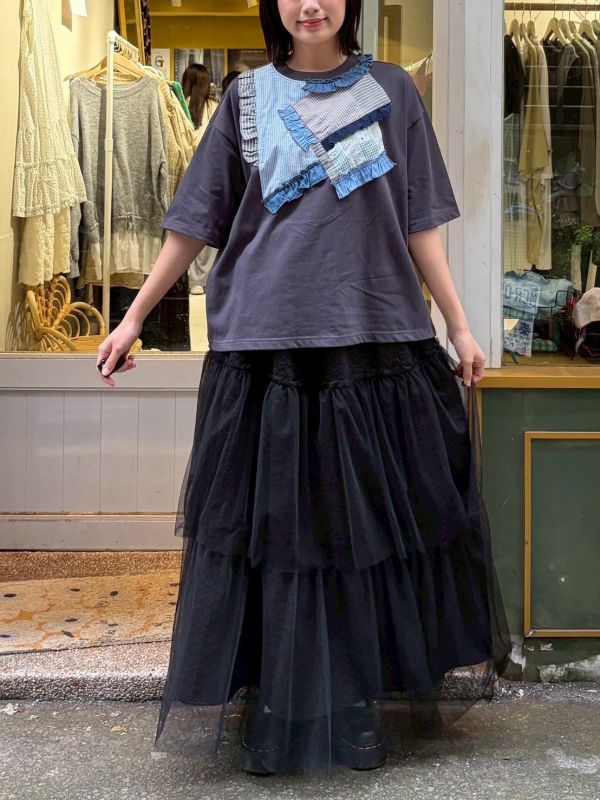 胸前拼接布料上衣 