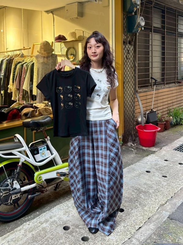 閃閃雷射Kitty 短版tee 