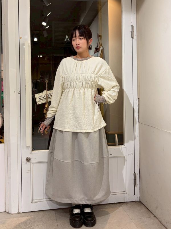 泡泡布胸口彈性燈籠袖上衣 