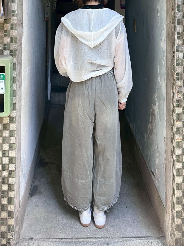 水洗花邊牛仔錐形褲 