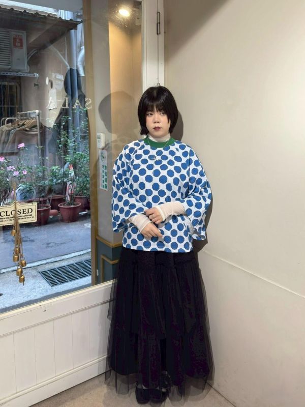 藍色大圓點撞色領九分袖上衣 