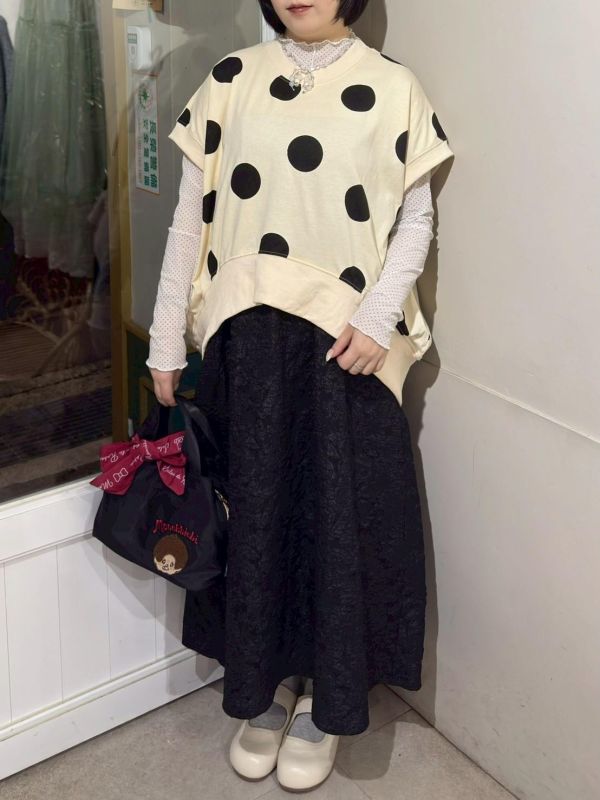 大圓點布標前短後長上衣 