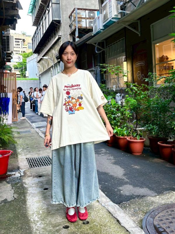 加菲貓歡樂派對刺繡貓頭臂章tee 