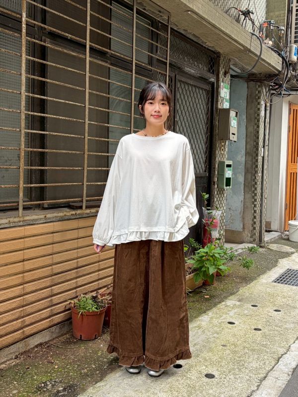 荷葉邊下擺休閒上衣 