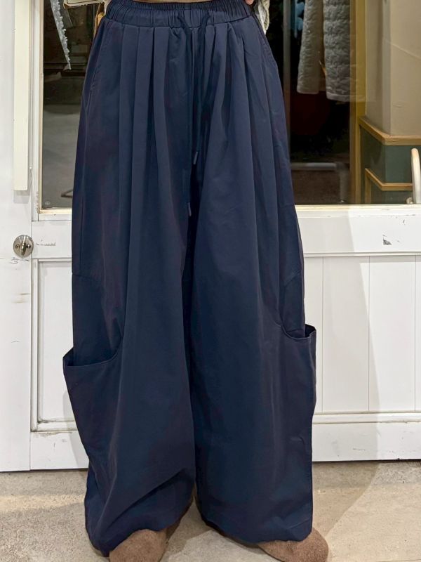 伸縮腰抽繩大口袋繭型寬褲 