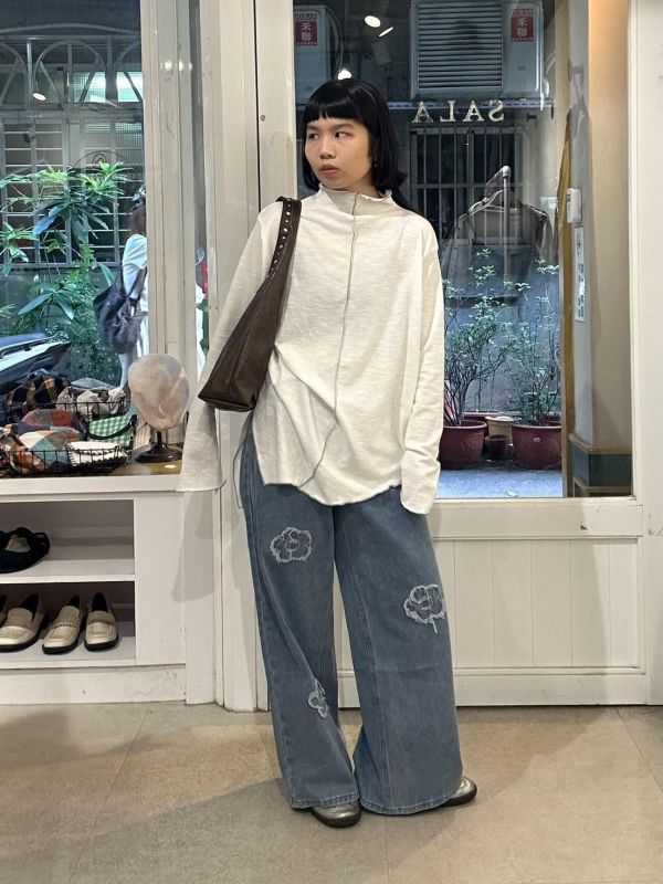 抽鬚立體花伸縮腰牛仔褲 