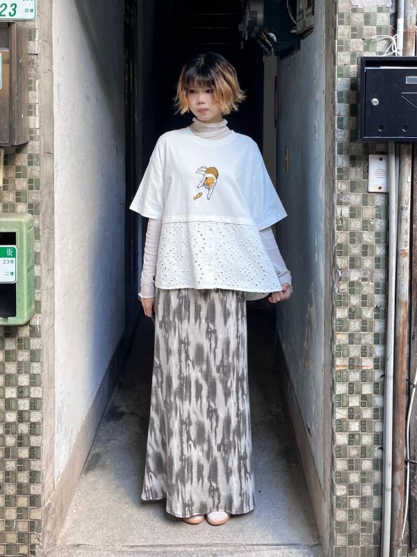 貓咪刺繡拼接蕾絲抽繩上衣 