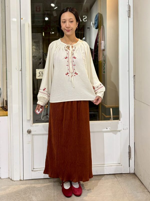 波希米亞刺繡綁帶長袖上衣 