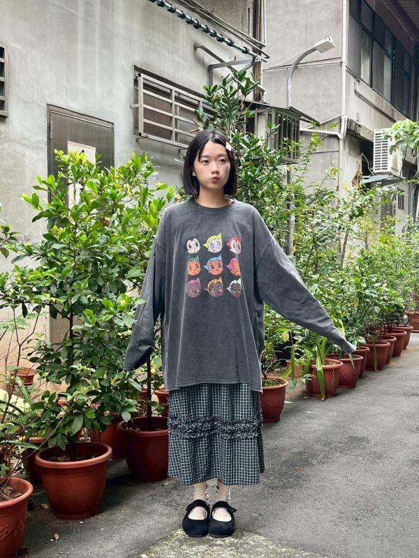 彩色原子小金剛水洗刷舊oversized長袖上衣 