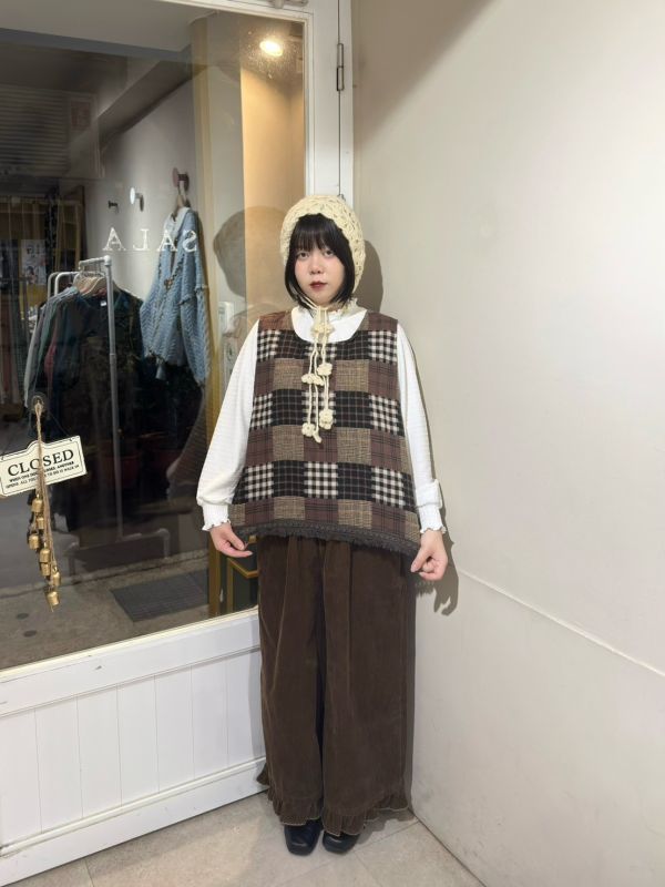 格紋拼接下擺刺繡抽鬚背心 