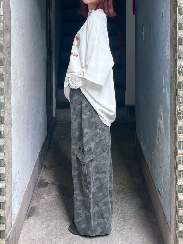 迷彩牛仔工裝口袋彎刀長褲 