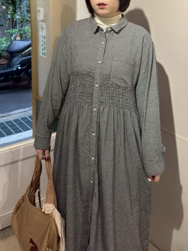 抓皺收腰設計排扣長袖洋裝 