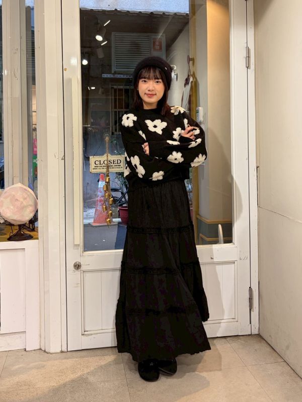 短版立體花花針織長袖毛衣 