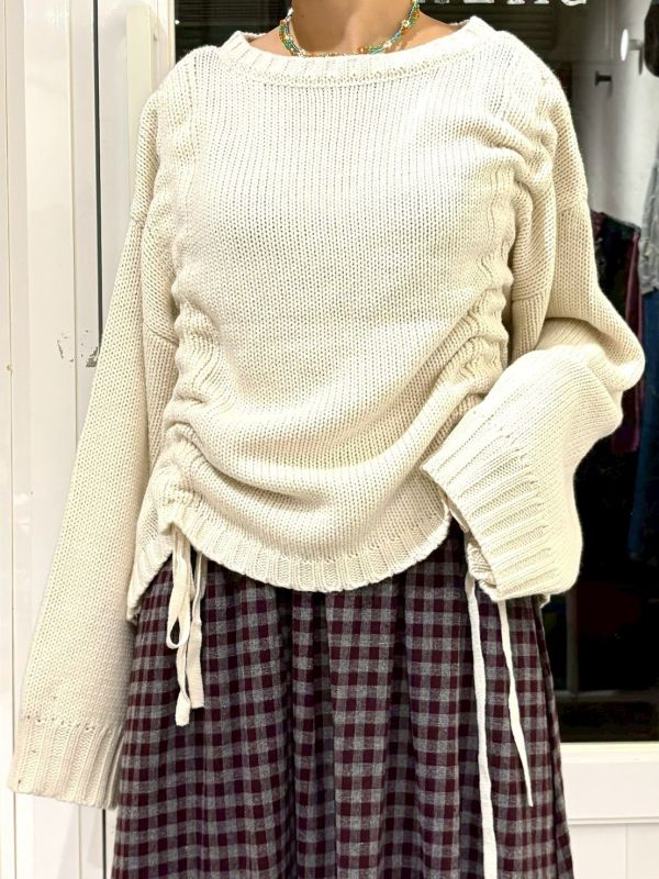 抽繩綁帶落肩寬袖針織上衣 