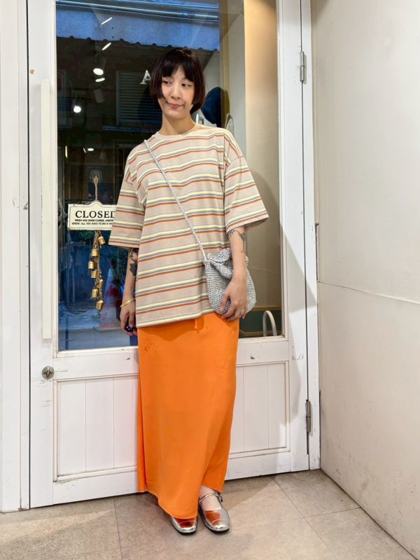 燕麥柔和色系條紋tee 