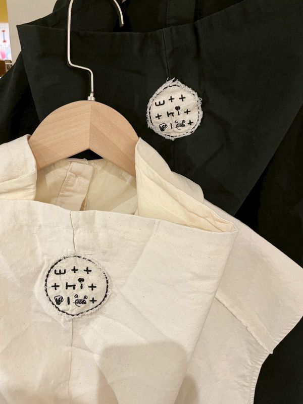 立領小口袋大帽子背心 