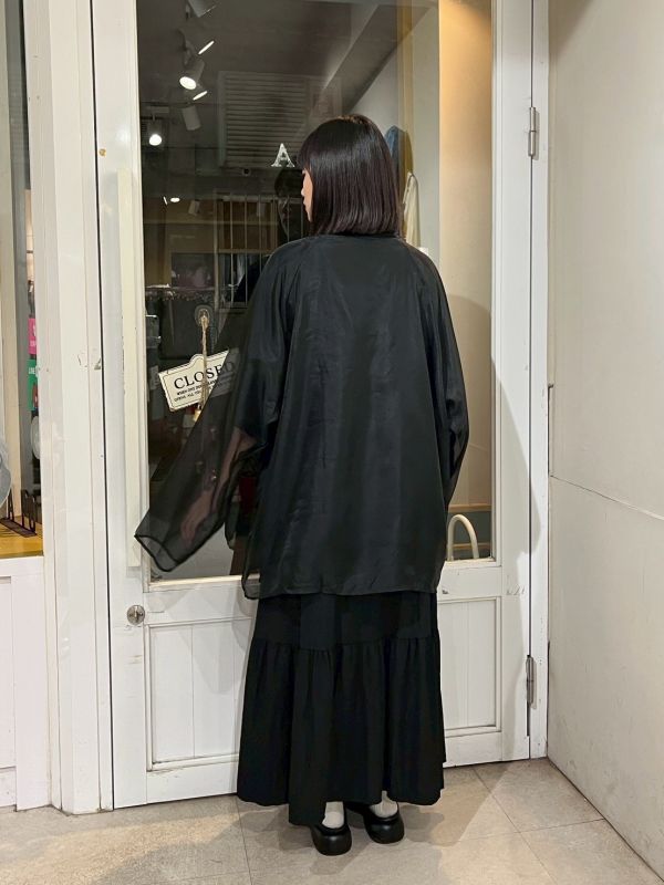 假兩件光澤紗圓領上衣 