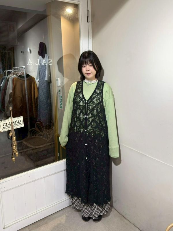 針織洞洞鏤空排扣無袖罩衫 