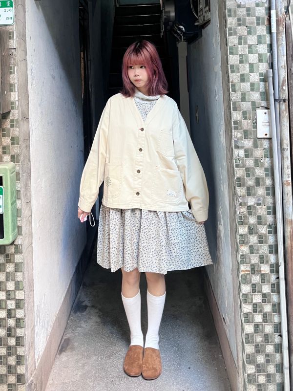 刺繡布標牛仔排扣開襟外套 