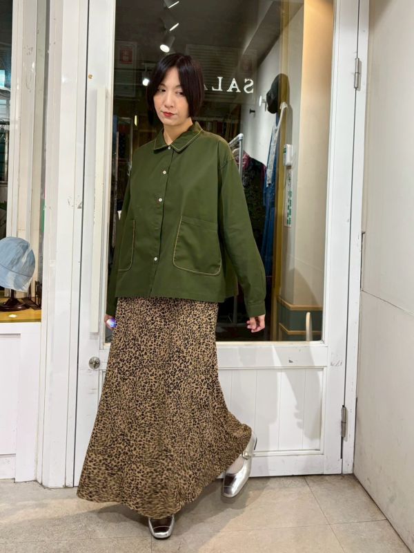 圓翻領大口袋粗車縫線襯衫 