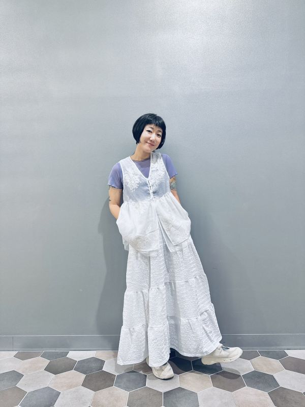 刺繡花雙層紗外搭背心 