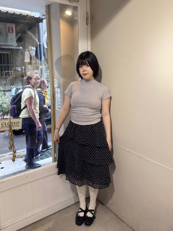 點點斜邊荷葉下擺鬆緊腰五分裙 