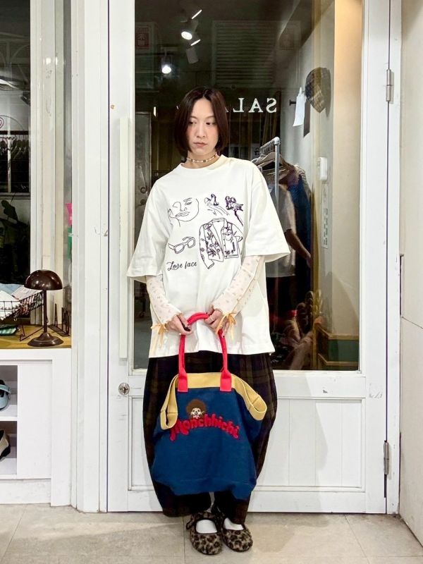 外套眼睛鞋子刺繡tee 