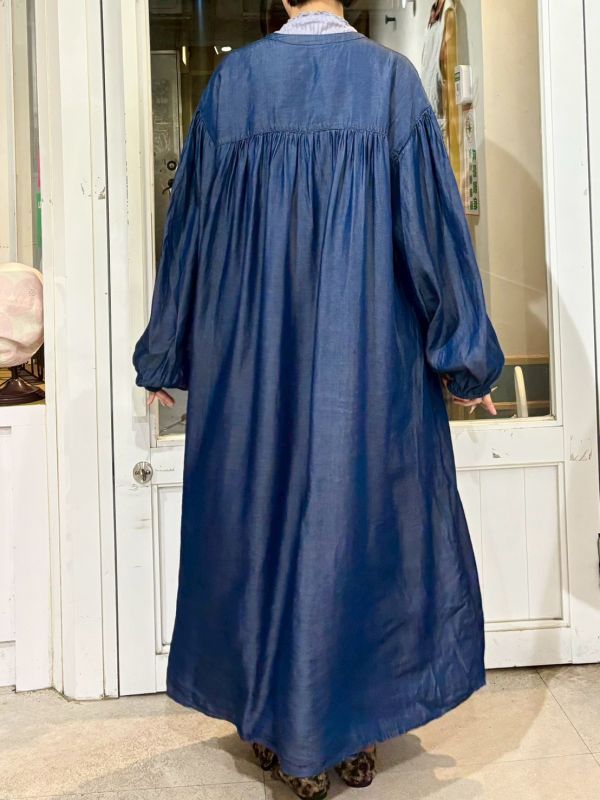 直條擠花長版牛仔洋裝 