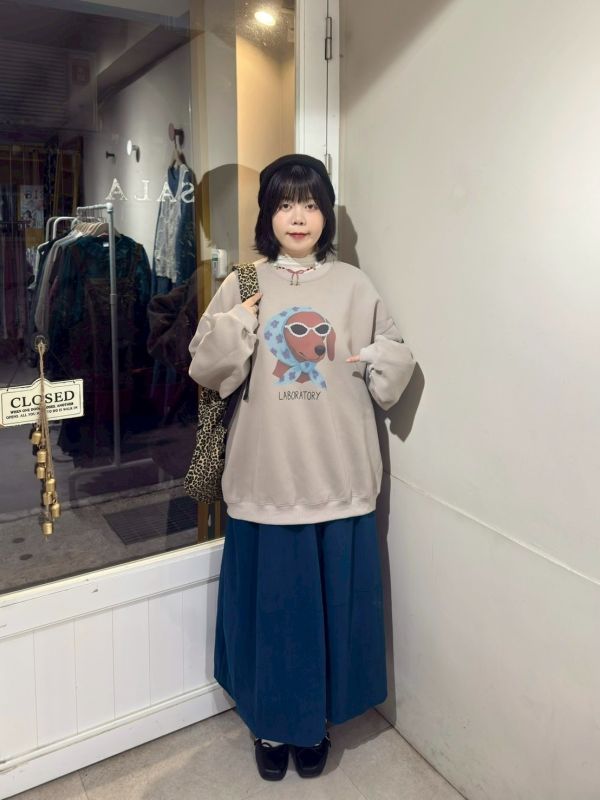 時髦臘腸狗落肩大tee 