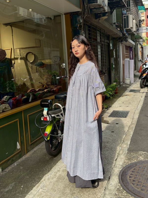 細直條海鷗車線抓皺長洋裝 