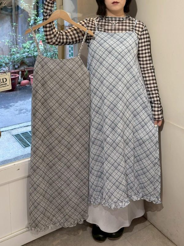 菱紋後鬆緊開叉捲邊下擺吊帶洋裝 