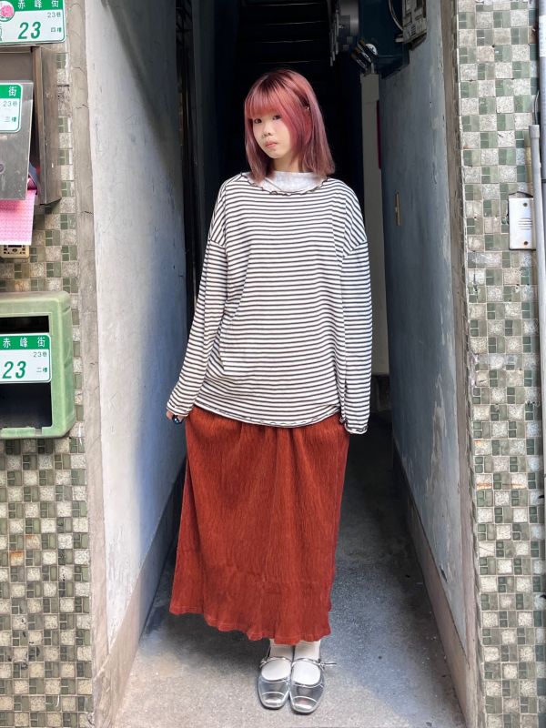 燈芯絨後開衩直筒皺皺裙 