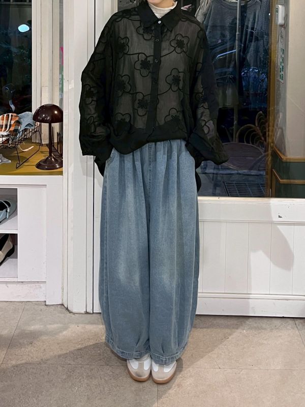 黑色滿版花花刺繡襯衫上衣 