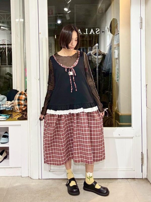 正面小布標棉質下擺拼接背心 