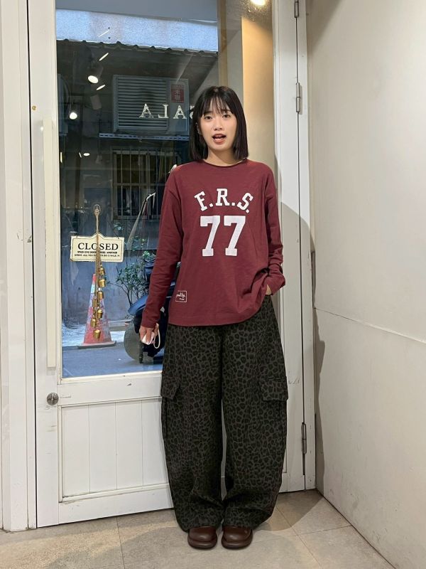 77號棉質親膚捲邊遠領上衣 