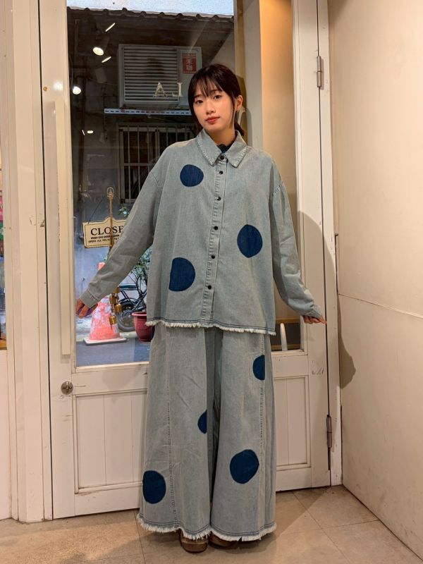 拼接布大圓點抽鬚下擺銀釦牛仔外套+寬褲 
