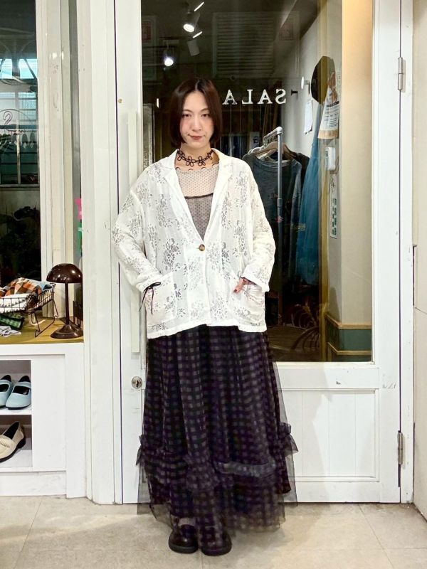 一顆釦鏤空蕾絲西裝領涼感外套 